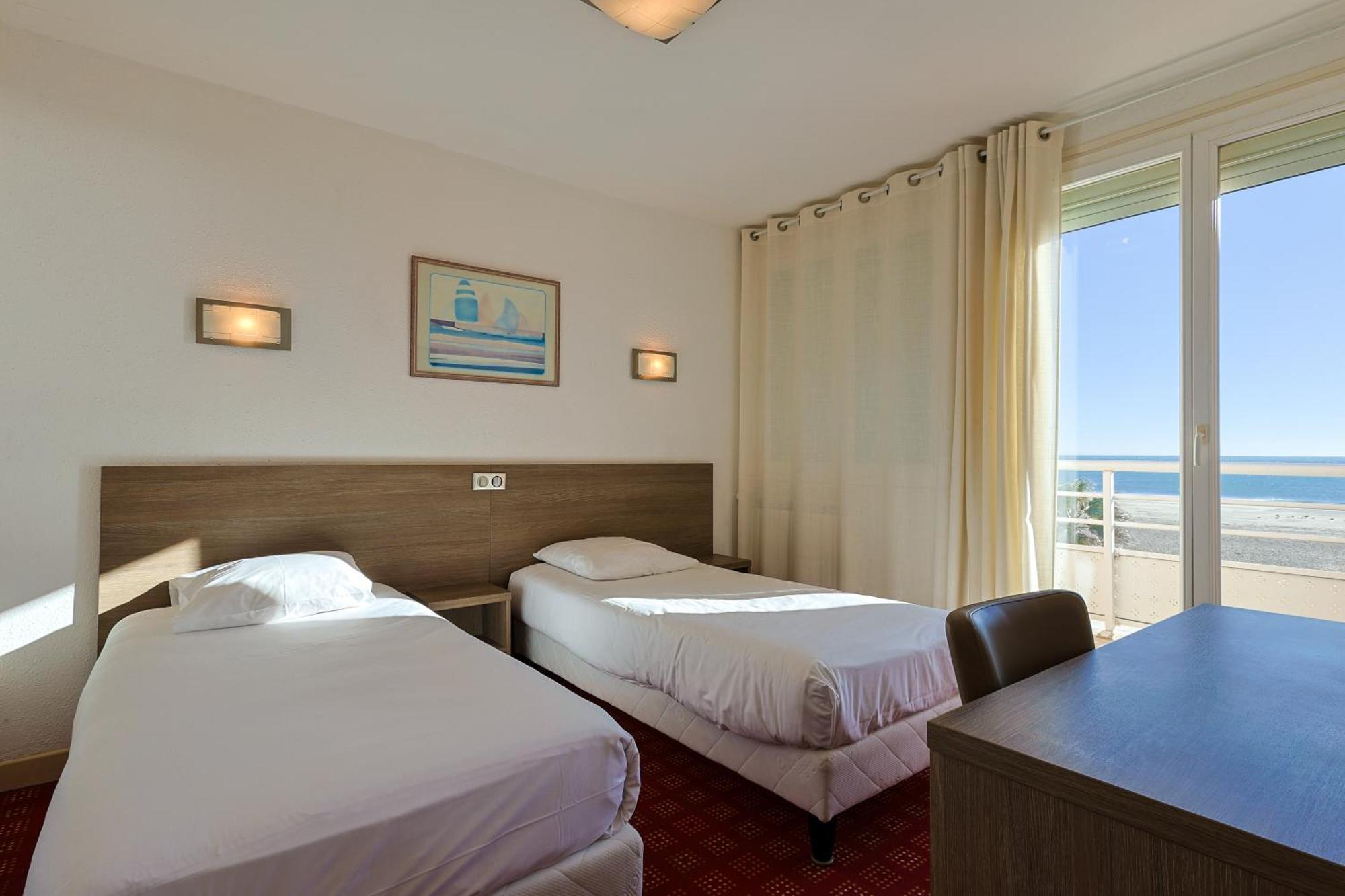 Logis Hotel & Restaurant Mediterranee بورت-لا-نوفيل المظهر الخارجي الصورة